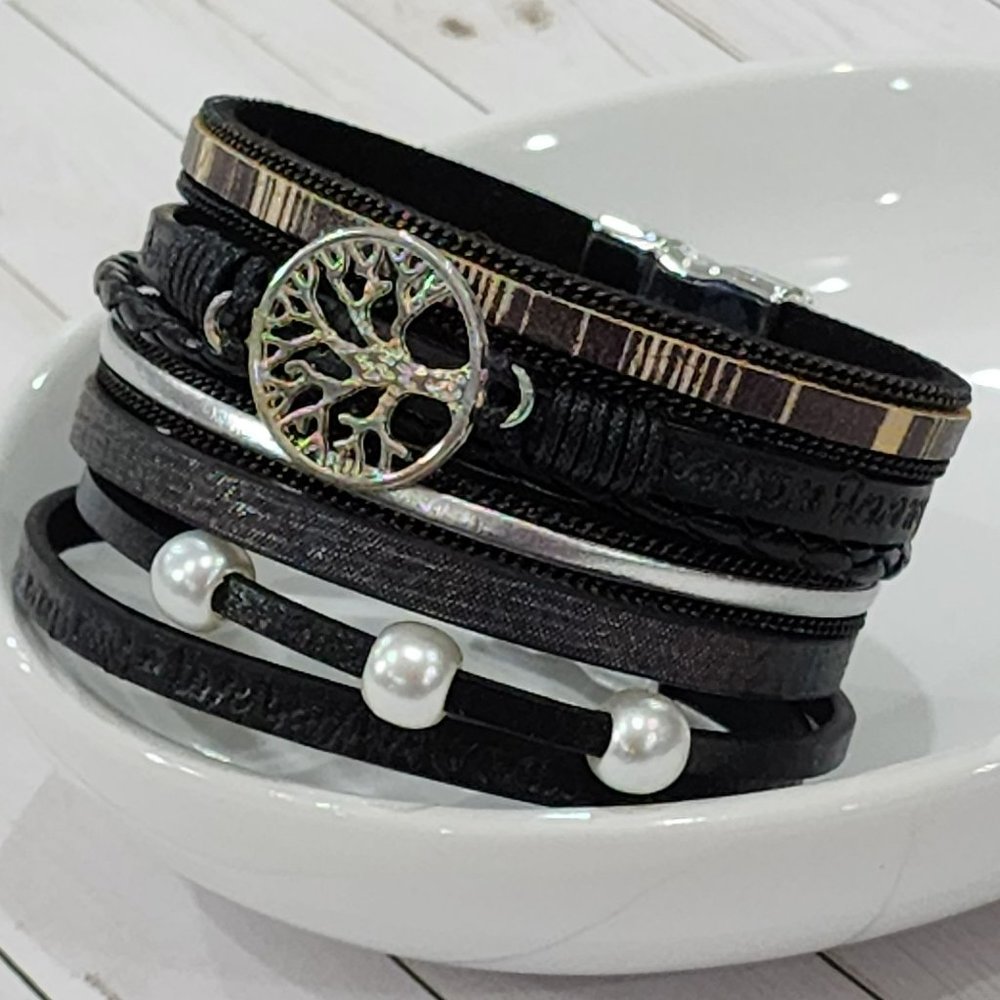 Multy Layers Leather Bangle Magnetic Bracelet for‎ Men and Women 7.5in - Black